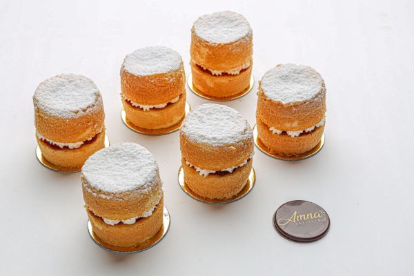 Victoria Cake (6pcs Small)
